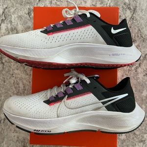 Nike Air Zoom Pegasus 38 size 9